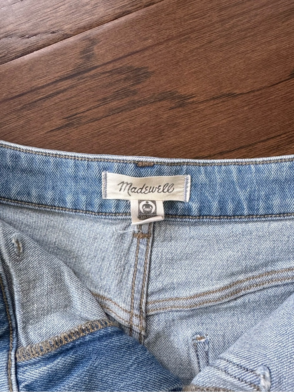 NWOT Madewell Denim Patch Pocket Emmett Shorts in Kara Wash - Picture 4 of 5